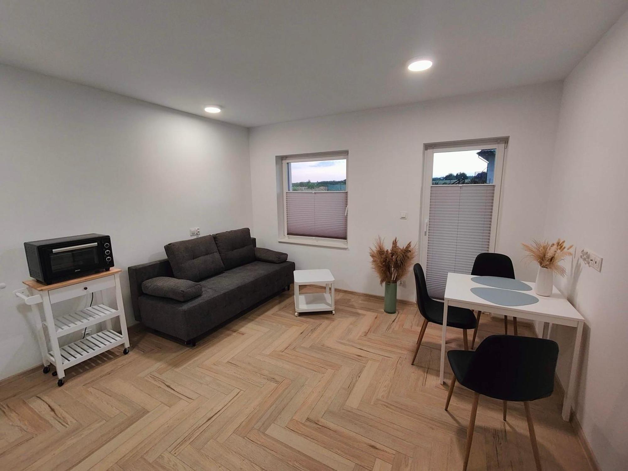 Turkusowa Apartment Mosty Bagian luar foto